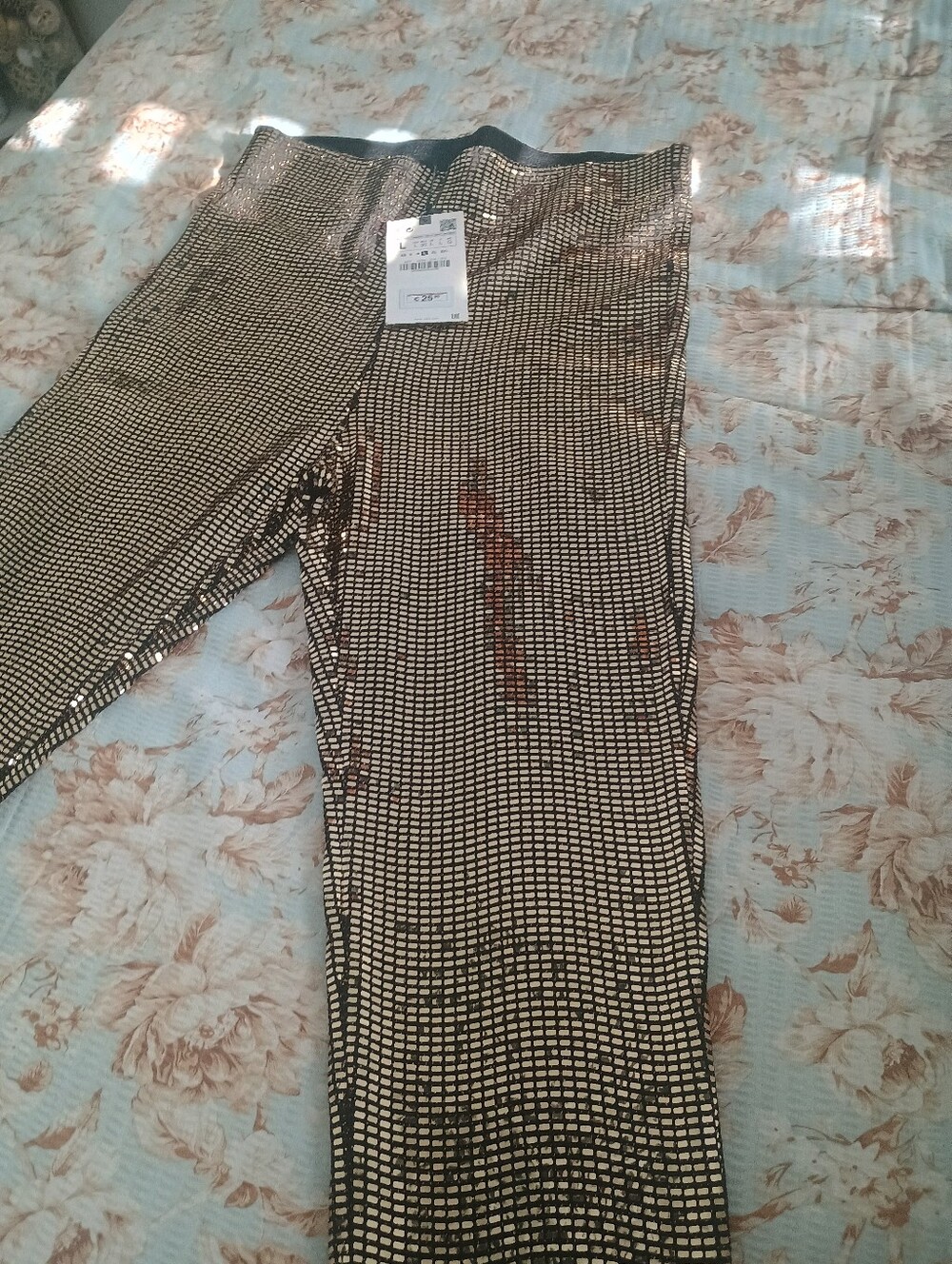 Metallic Gold Grid Leggings